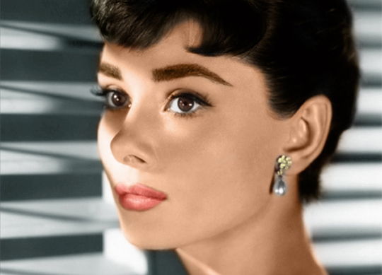 Spring Style Essential: Timeless Pearl Earrings