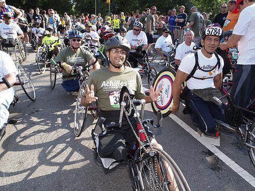 Elie Hirschfeld and Jon Stewart Celebrate Athletes With Disabilities at Achilles 5 Mile Hope & Possibility Run