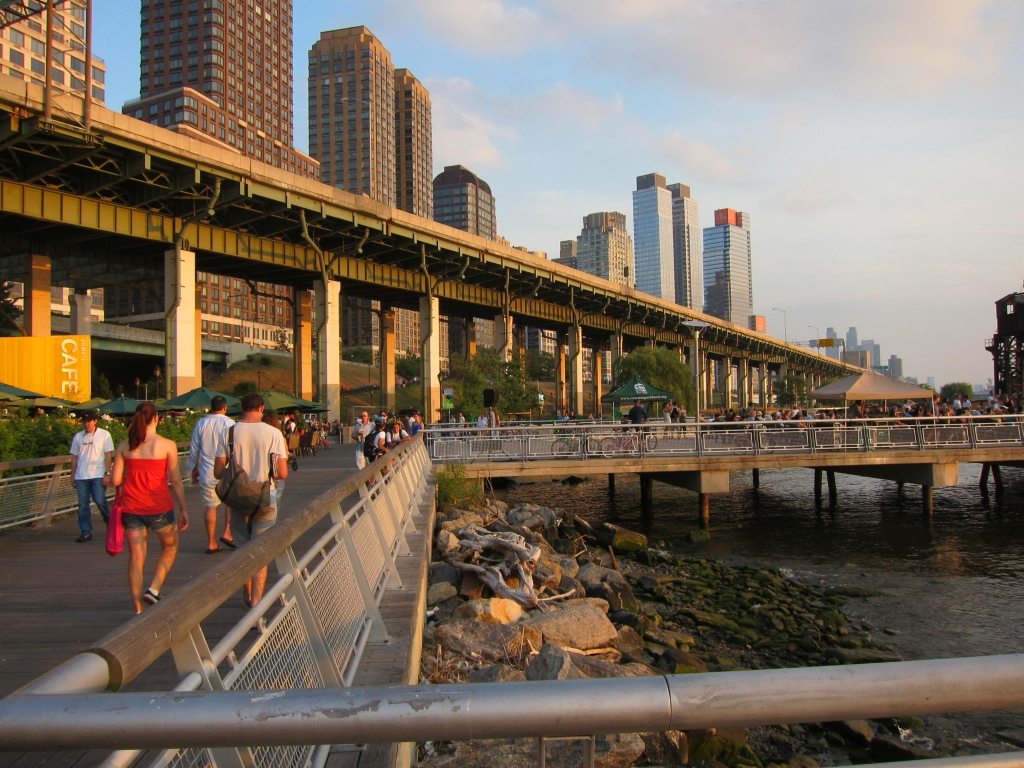 Jurassic Park Movie Night in Riverside Park South Tonight