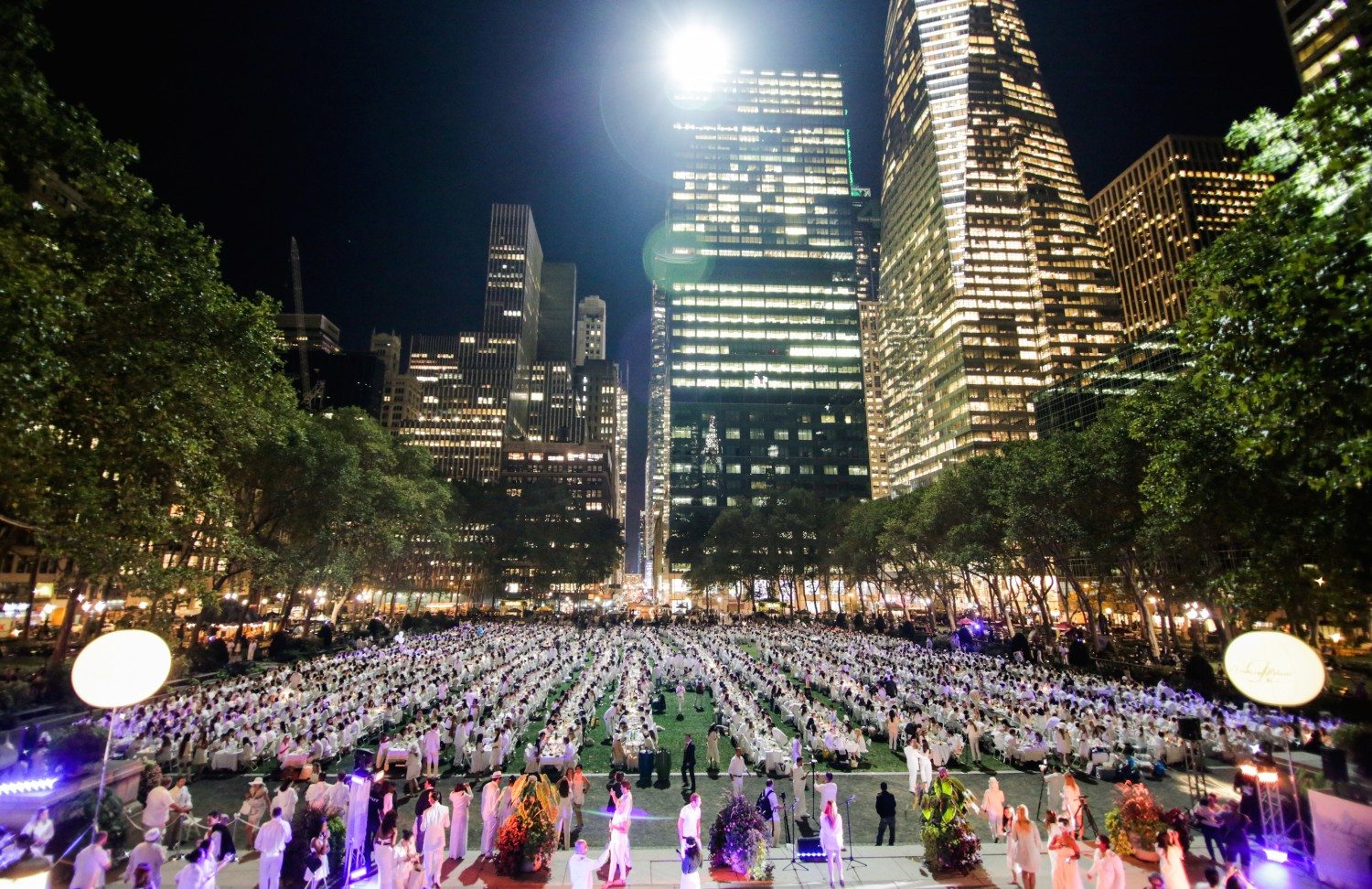 Le Dîner en Blanc Returns For the 5th Consecutive Year!