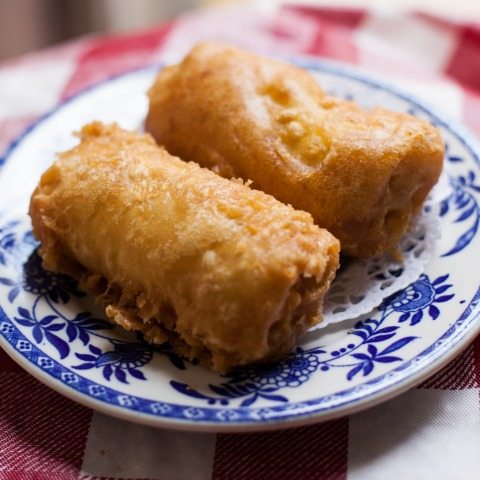 Try Dim Sum at the Historic Nom Wah Tea Parlor