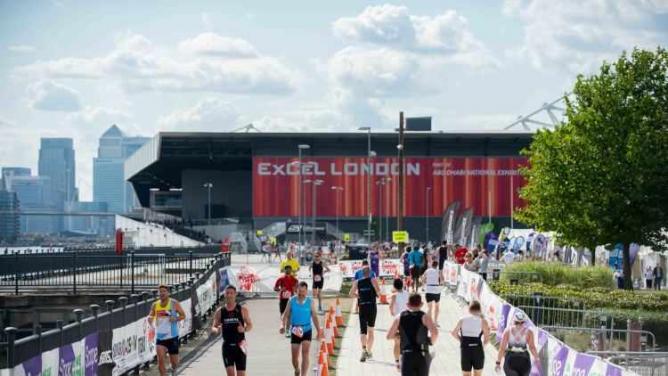 Hirschfeld Continues To Shine Against International Competition at London Triathlon