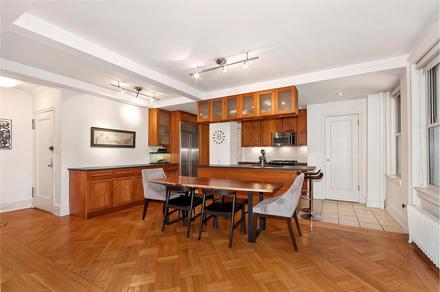 Douglas Elliman Lists 890 West End Avenue