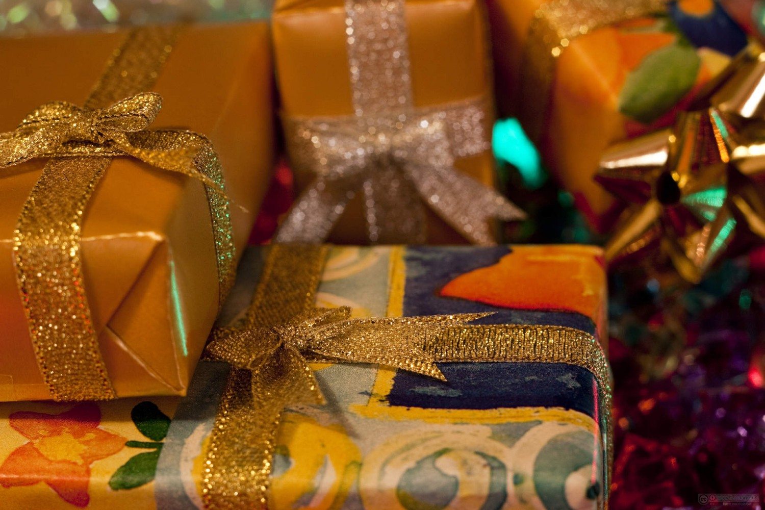 A FEW OF OUR FAVORITE THINGS: DOWNTOWN’S GIFT GUIDE FOR HER