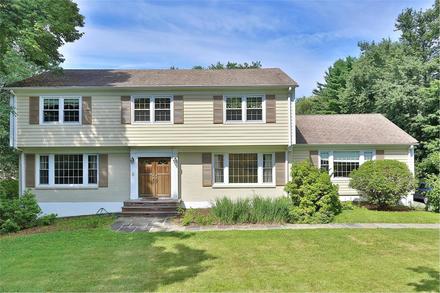 Douglas Elliman Lists 13 MAPLE WAY