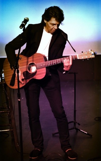 Kasim Sulton talks Feb. 5 show with Todd Rundgren, recent “3” album, growing up in New York, working with Blue Oyster Cult and more