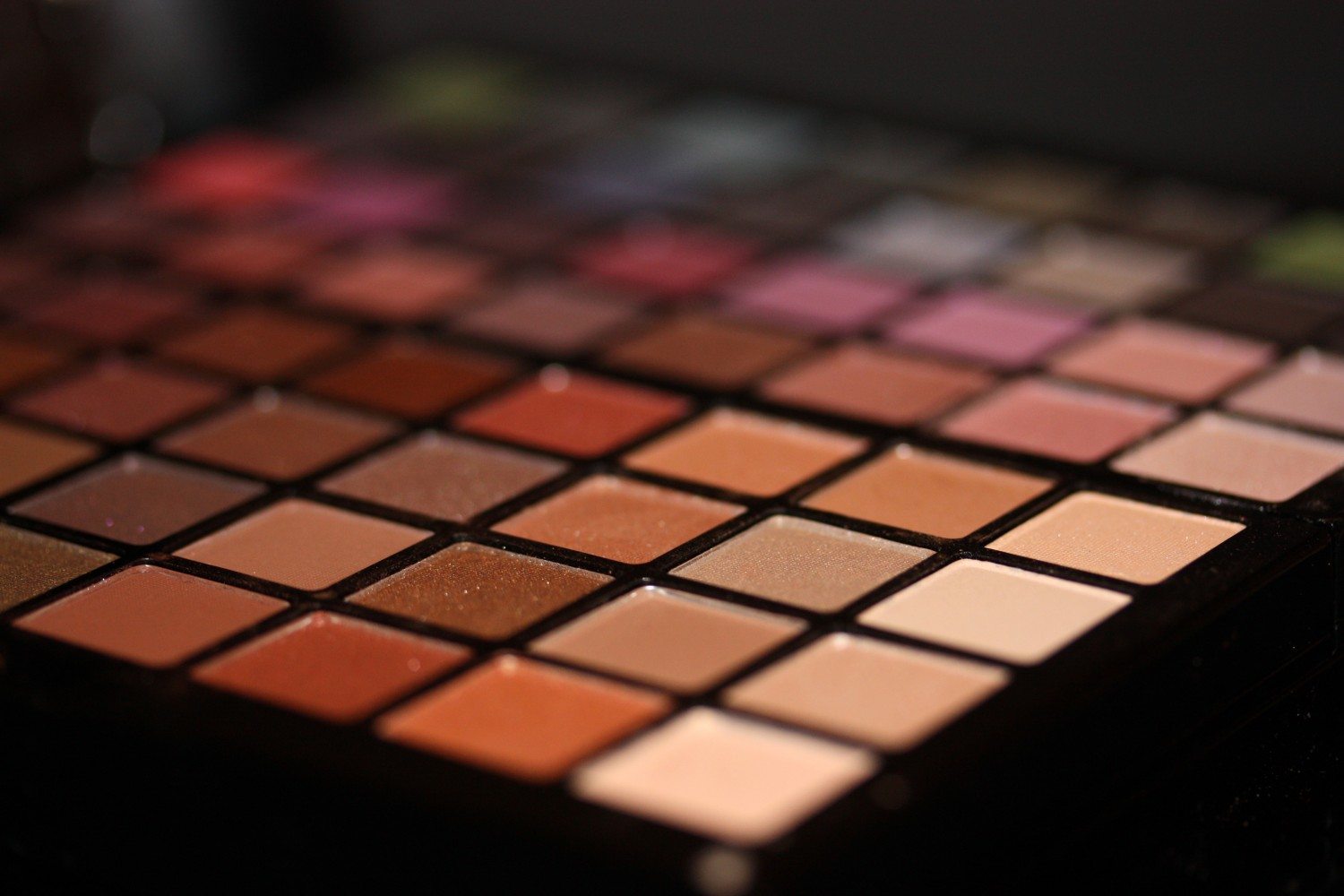 Cocoa Swatches: New Beauty App Shows How Makeup Looks On Deep Complexions