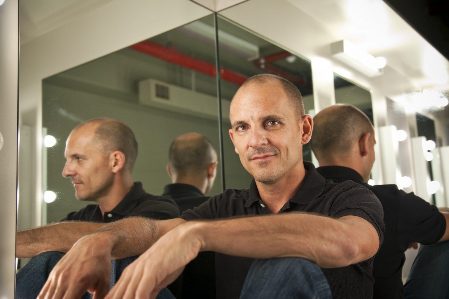 Australia’s top comedian Carl Barron on his SoHo Playhouse shows, New York City & more