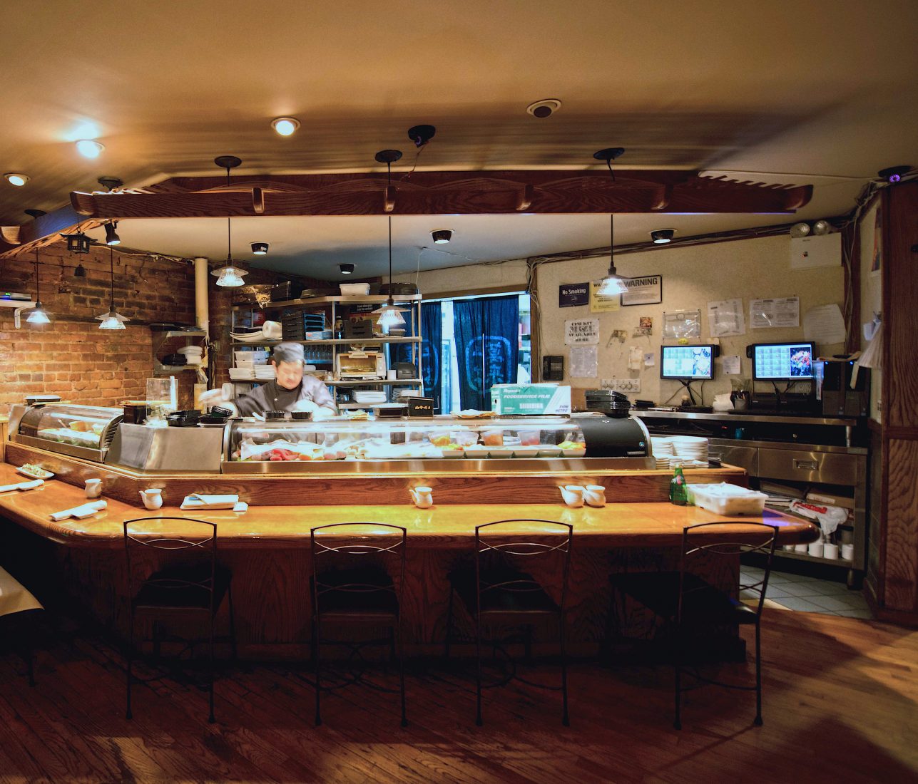 Mizu Sushi Dishes Fresh Fish