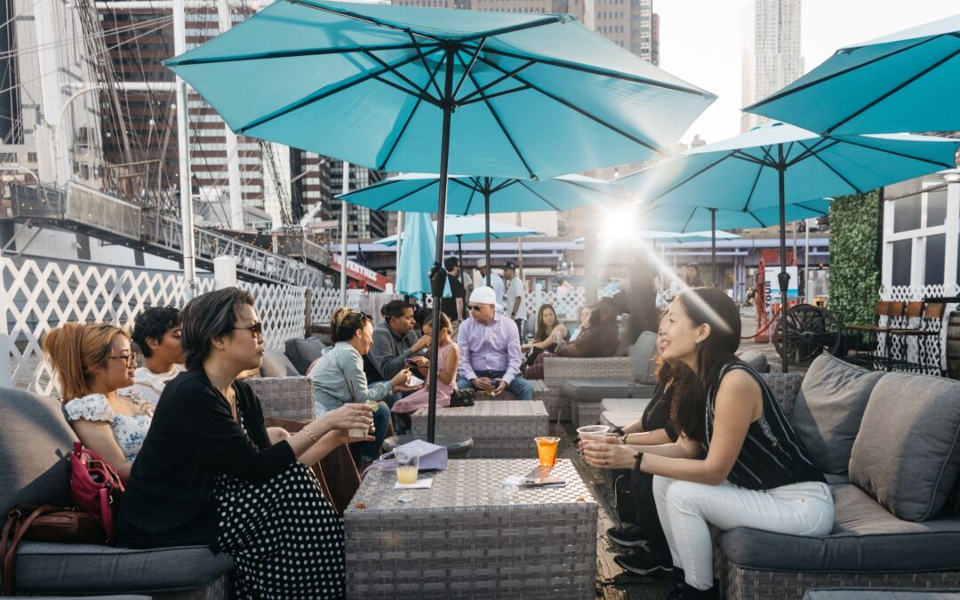 Enjoy Tasty Bites, Cocktails, and a Breeze at The Seaport’s Cobble Fish